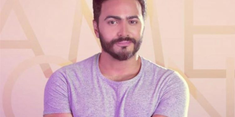 Tamer Hosny flies to America