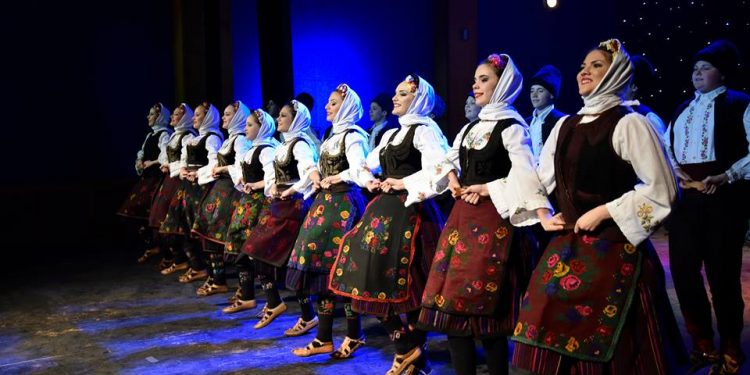 49949308 10161485428585553 5001296061059301376 n