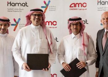 توقيع الاتفاقية رئيس مجلس إدارة شركة مشاريع الترفيه عبد الله الداود ورئيس شركة أصالة القابضة فؤاد الراشد