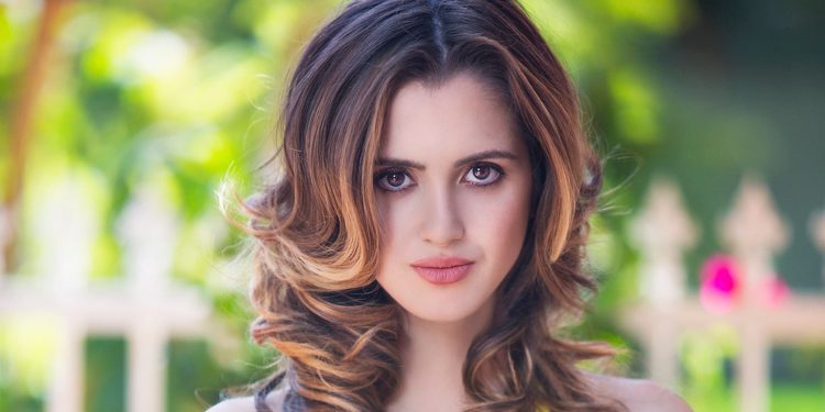 laura marano high quality wallpapers