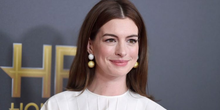 anne hathaway