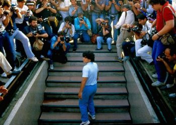 maradona main 0