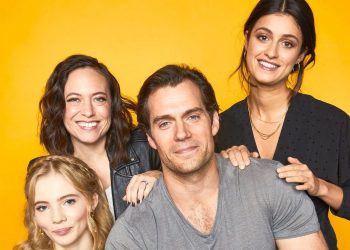 568504 EAFnfLnX4AA3Fu4