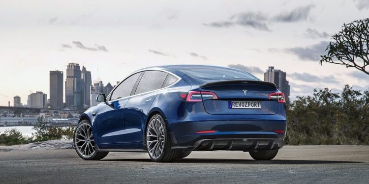 تسلا موديل 3