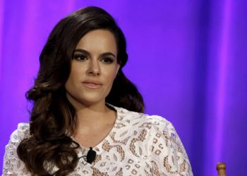 42016218326178نجوم مسلسل 12 Monkeys فى مؤتمر صحفى بكاليفورنيا 2