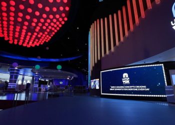 953b9f44e7244eb848f1f3d27e68171a