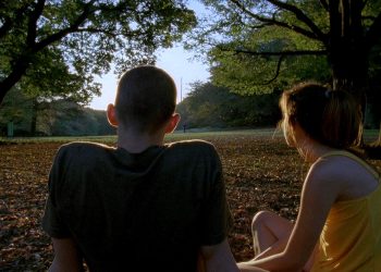 MV5BMTMzMDE1NzUxM15BMl5BanBnXkFtZTcwODA3MTE3Mw@@. V1 SY1000 CR0017461000 AL