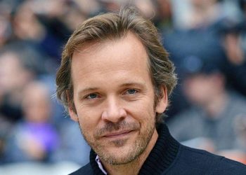 Peter Sarsgaard joins the cast of Robert Pattinsons new film