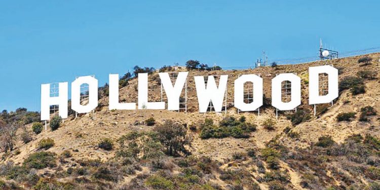 مقاطع «الذكاء الاصطناعي» تُربك معايير الإبداع في «هوليوود»