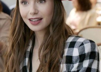 ليلي كولينز