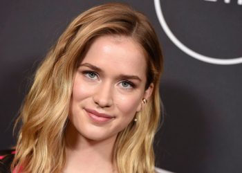 elizabeth lail