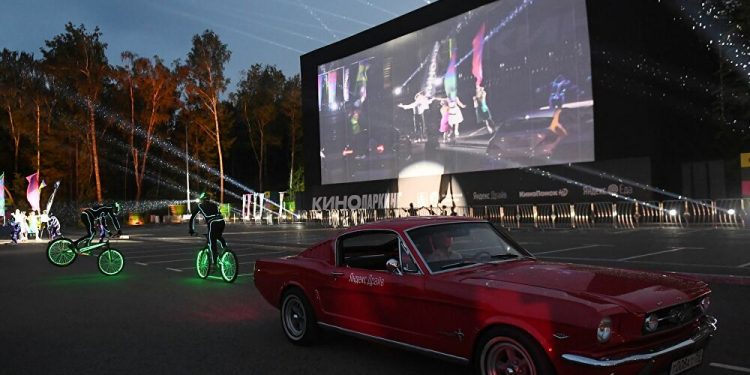 1045986258 0 233 3009 1861 1000x541 80 0 0 adbcf6ffa4f22572923417c42190c0a7