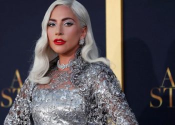 127 001849 coronavirus macron lady gaga 700x400