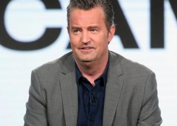 133 012535 friends producer shares health updatematthew perry 700x400
