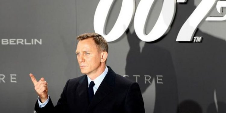 78 004003 james bond movies amazon 700x400