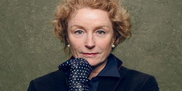 127 101415 american actress lisa baynes 700x400