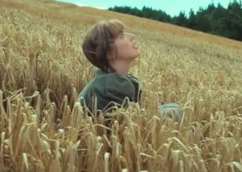 sunsetsongopeningshot