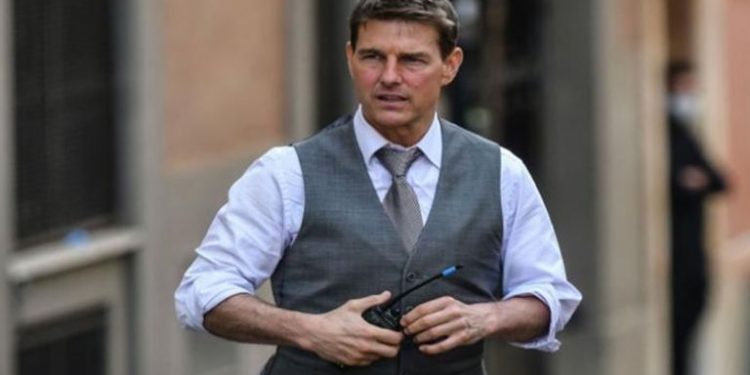 154 105619 tom cruise robbed mission impossible 700x400