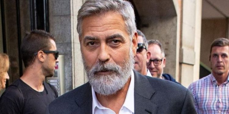 173 113126 george clooney the tender bar 700x400