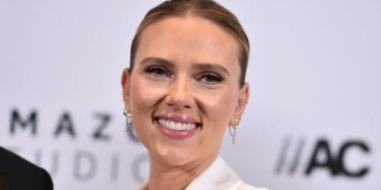 133 003154 scarlett johansson secret marvel film lawsuit 700x400