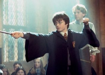 135 153839 hollywood movie parts auction 700x400