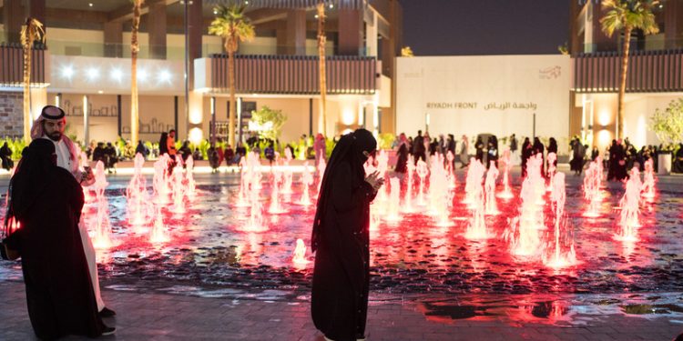 shutterstock 1640101939