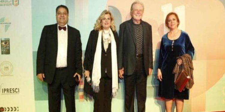 173 003932 luxor african film honors hussein fahmy 700x400