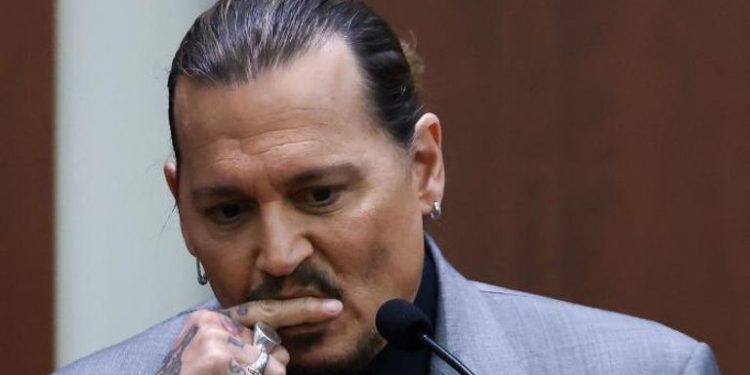 127 132827 johnny depp amber heard rebuke 700x400