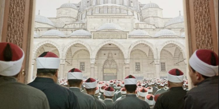 فيلم صبي من السماء e1653005861583