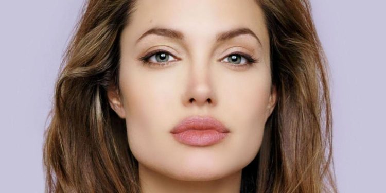 أنجلينا جولي e1654930814213