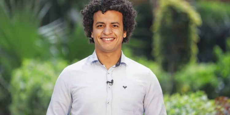 الناقد الساخر محمد طاهر e1654511985415