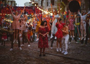 مسلس مجنونة بيك e1657092415642