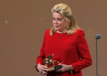 كاثرين دينوف e1661982762818