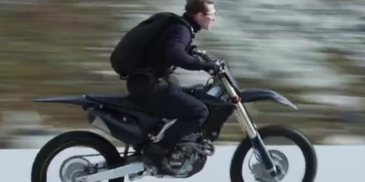 466428 توم على الدراجة e1671788688943