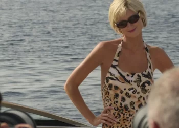 elizabeth debicki in the crown season 6 as princess diana