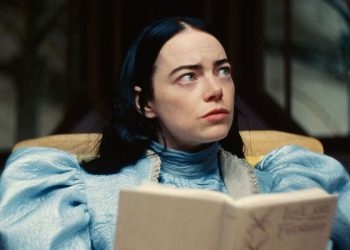 emma stone poor things 1