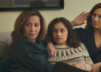 لقطة من فيلم دفاتر مايا