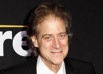 173 012937 american actor richard lewis dies 700x400