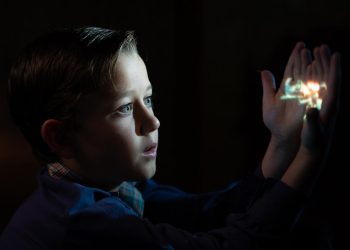 fabelmans the 2022 young sammy projecting onto hands