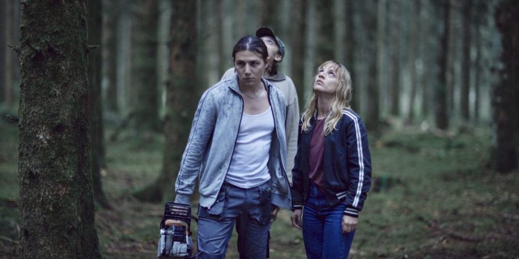 MV5BZjc2MjI1ZWQtNTFlZi00MjExLWExMTYtNDFhYmI1ZjE3YjFmXkEyXkFqcGc@. V1