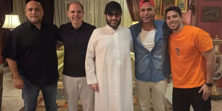 معالي المستشار «تركي آل الشيخ» يطمئن على صحة الفنان «عادل إمام»