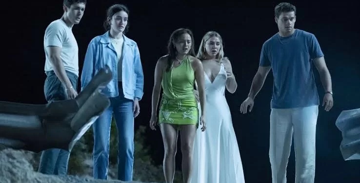 الكشف عن بوسترات تشويقية جديدة لفيلم «I Know What You Did Last Summer»