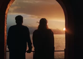 فيلم A Big Bold Beautiful Journey