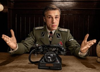 نيران حقيقية تُهدد الأرواح.. لحظة مرعبة في كواليس «Inglourious Basterds»