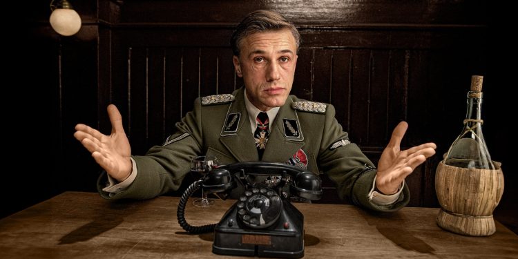 نيران حقيقية تُهدد الأرواح.. لحظة مرعبة في كواليس «Inglourious Basterds»