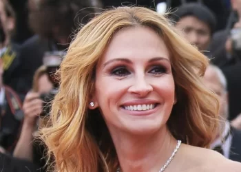 جوليا روبرتس