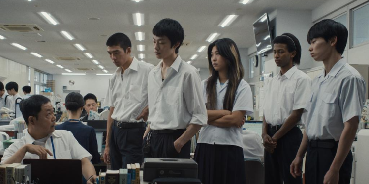 مراجعة فيلم «Happyend».. دراما يابانية مدرسية أورويلية غامضة ببراعة