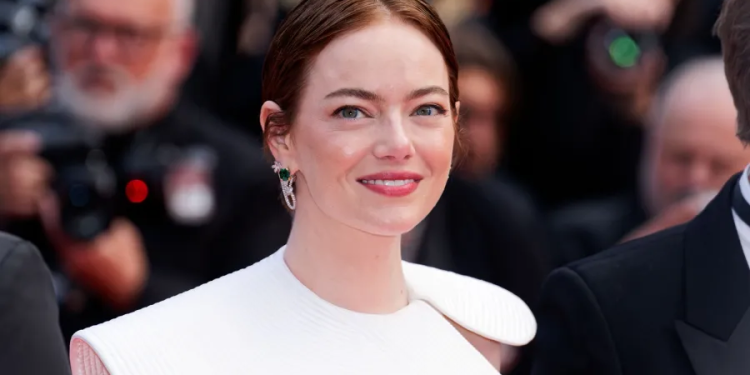 صوت أنثوي لامع في هوليوود.. أبرز أعمال «إيما ستون» عبر السنوات