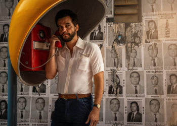 «The Secret Agent» قصة خبير تكنولوجيا يهرب من ماضٍ غامض ليواجه واقعًا أكثر خطورة.. بصالات السينما السعودية