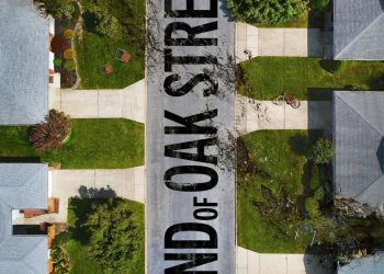 «THE END OF OAK STREET»